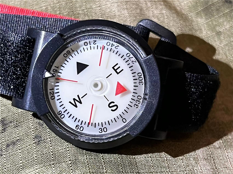 Hiking Camping Strap Compass M - Outdoor Adventure Guide 리뷰 및 가격